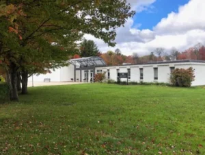 Five Points Art Center Open in Torrington